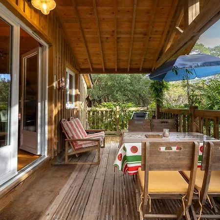 Les Chats Perches 400m G Holiday home *